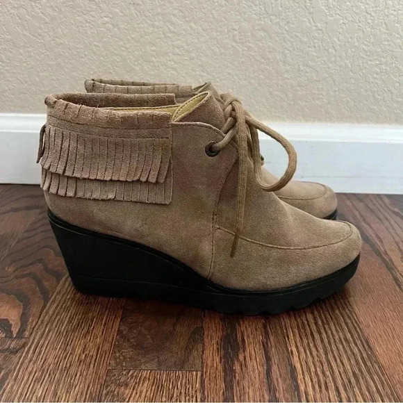 Bussola Leeds Suede Tan Layered Fringe Lace Up Wedge Ankle Bootie Shoes 6.5, 37. - Picture 2 of 16